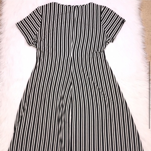 Lane Bryant tie front striped dress. Size 14/16. - Picture 6 of 8